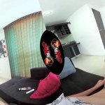 Lucia Lupa geeft je een hand in deze sensuele en meeslepende scène. Geniet van een intieme ervaring met deze boeiende performer klaar om al je verlangens met passie en toewijding te vervullen. Porno...