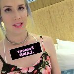 Gorgeous trap masturbating in stockings