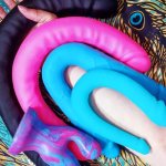 4 SILICONE double dildos for body-safe DP play compared!