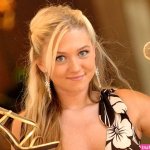 Blonde hottie Alison Angel flashing upskirt Pussy