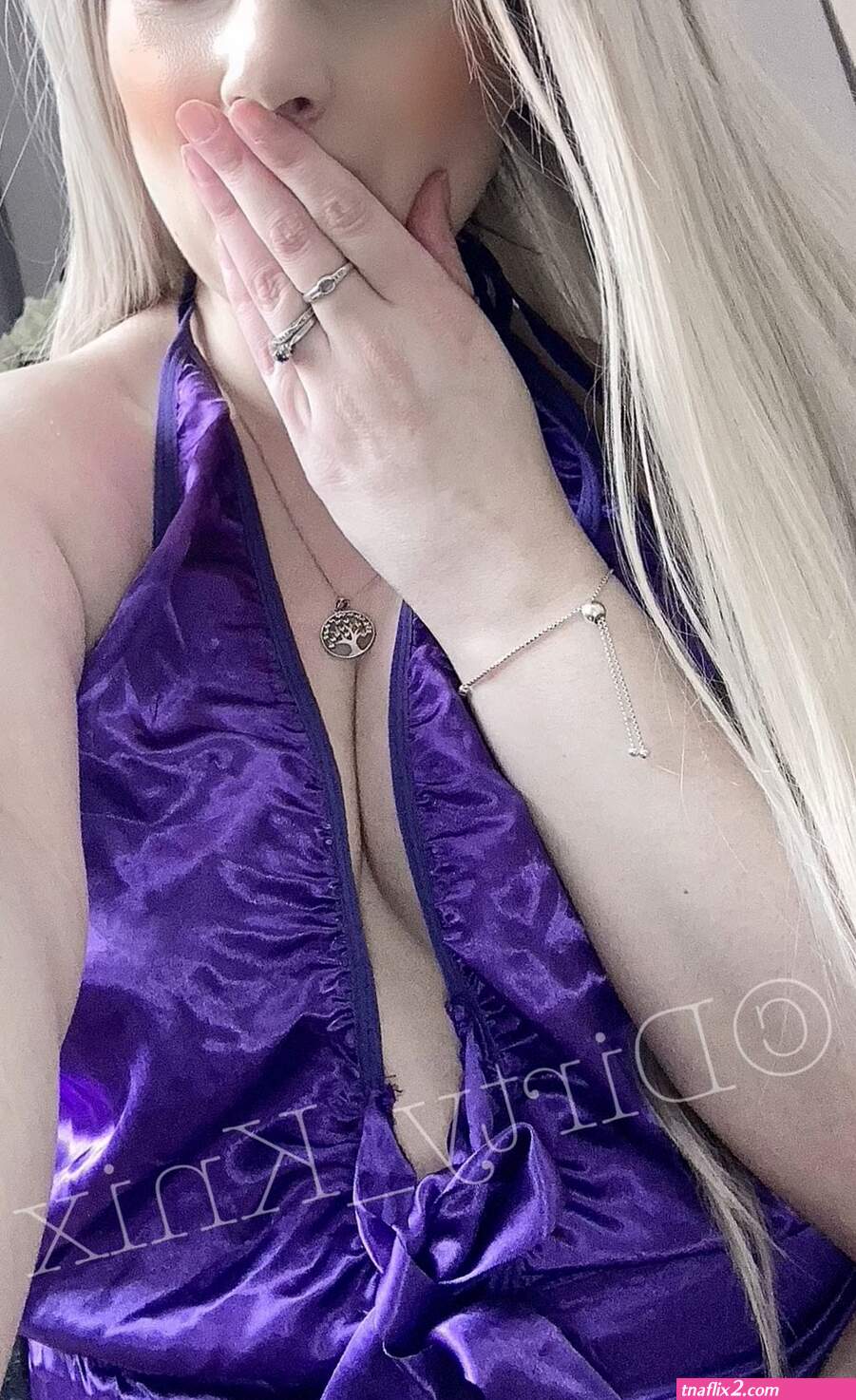 Squirt satin